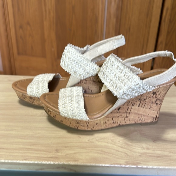 American Eagle Outfitters Shoes - American Eagle Espadrille Sandals